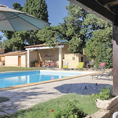 Cozy In Sur Lauzon Holiday home